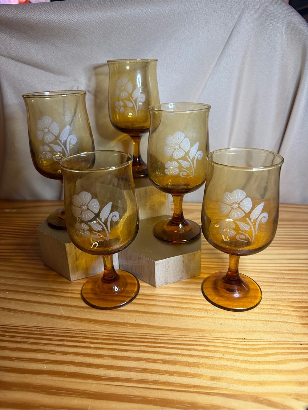 Vintage Pfaltzgraff Village Amber Flower Etched Wine Glasses Goblets - Set of 5